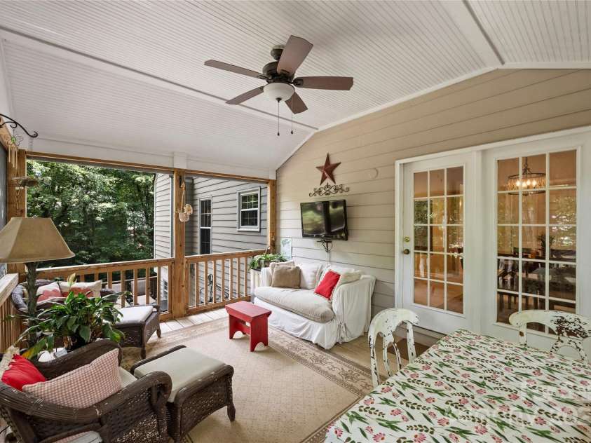 8917 New Oak Lane, Huntersville, NC 28078.  MLS# CAR4282861, YatesRealty ID 26789. Screened Porch