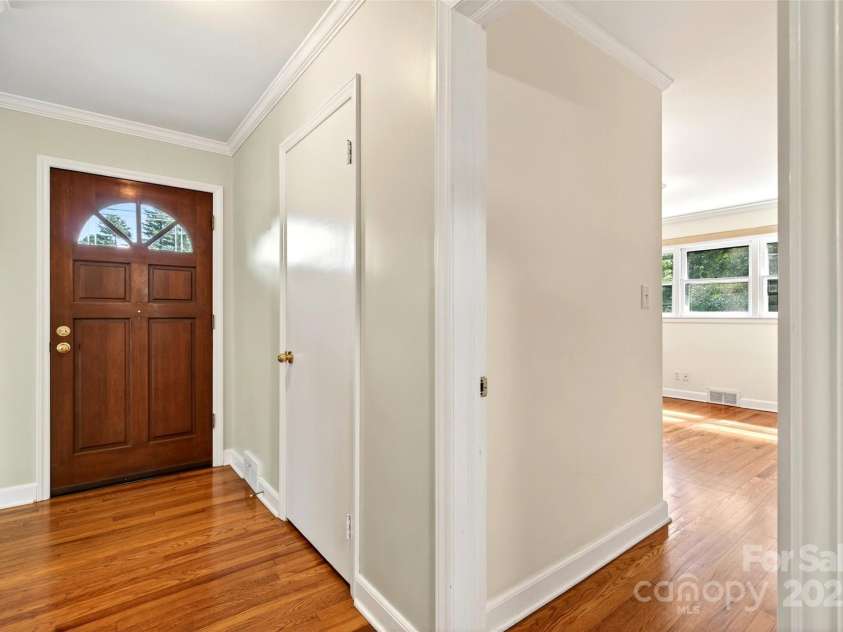 3135 Charlyne Drive, Hendersonville, NC 28792.  MLS# CAR4280457, YatesRealty ID 26791. 