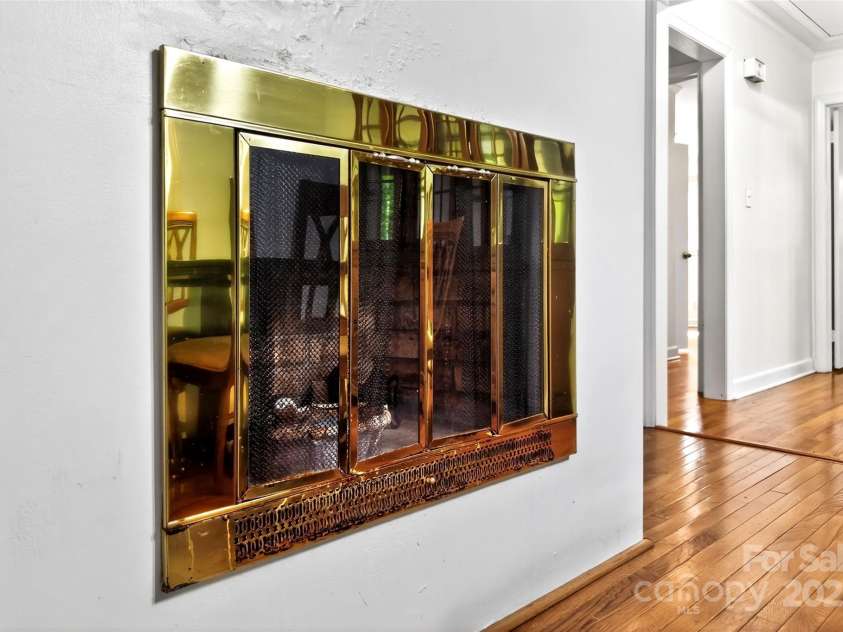 3135 Charlyne Drive, Hendersonville, NC 28792.  MLS# CAR4280457, YatesRealty ID 26791. 