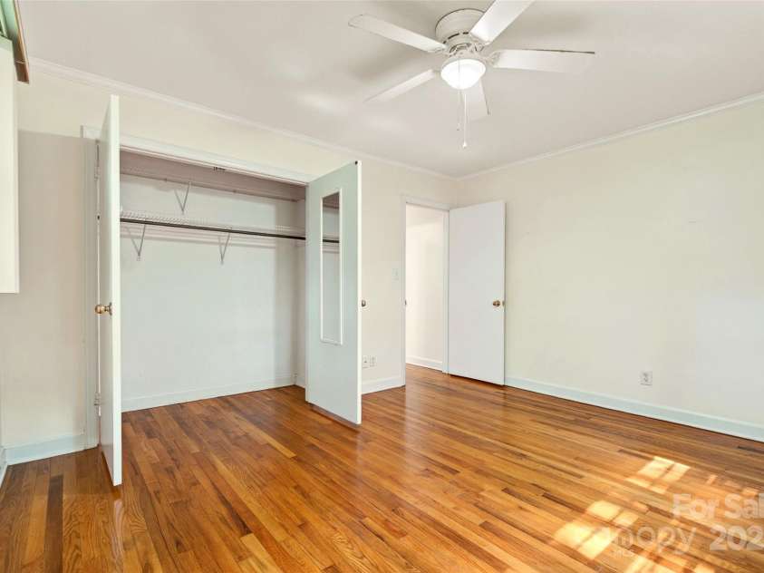 3135 Charlyne Drive, Hendersonville, NC 28792.  MLS# CAR4280457, YatesRealty ID 26791. 