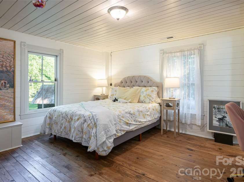 741A Morrow Branch Road, Leicester, NC 28748.  MLS# CAR4383543, YatesRealty ID 26791. 