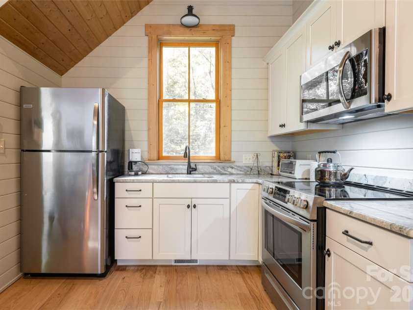 741A Morrow Branch Road, Leicester, NC 28748.  MLS# CAR4383543, YatesRealty ID 26791. Carriage House