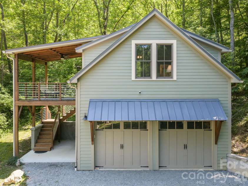 741A Morrow Branch Road, Leicester, NC 28748.  MLS# CAR4383543, YatesRealty ID 26791. Carriage House Garage