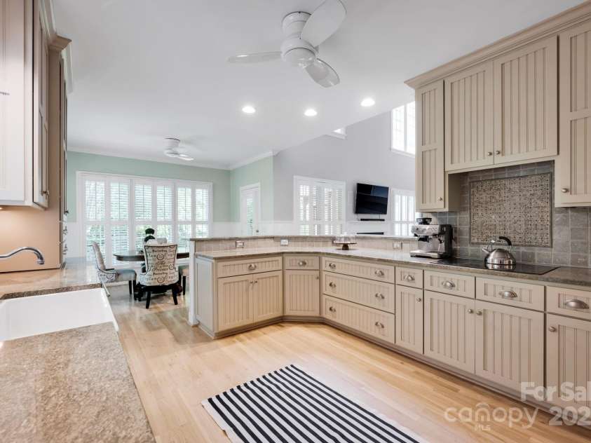 14505 Sunset Walk Lane, Huntersville, NC 28078.  MLS# CAR4258321, YatesRealty ID 26792. 