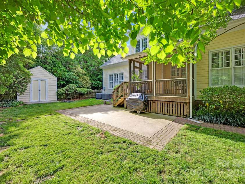 14505 Sunset Walk Lane, Huntersville, NC 28078.  MLS# CAR4258321, YatesRealty ID 26792. 