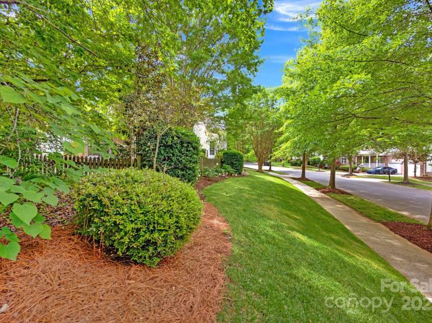 14505 Sunset Walk Lane, Huntersville, NC 28078.  MLS# CAR4258321, YatesRealty ID 26792. 