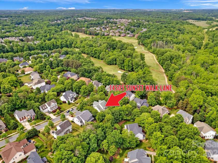 14505 Sunset Walk Lane, Huntersville, NC 28078.  MLS# CAR4258321, YatesRealty ID 26792. 