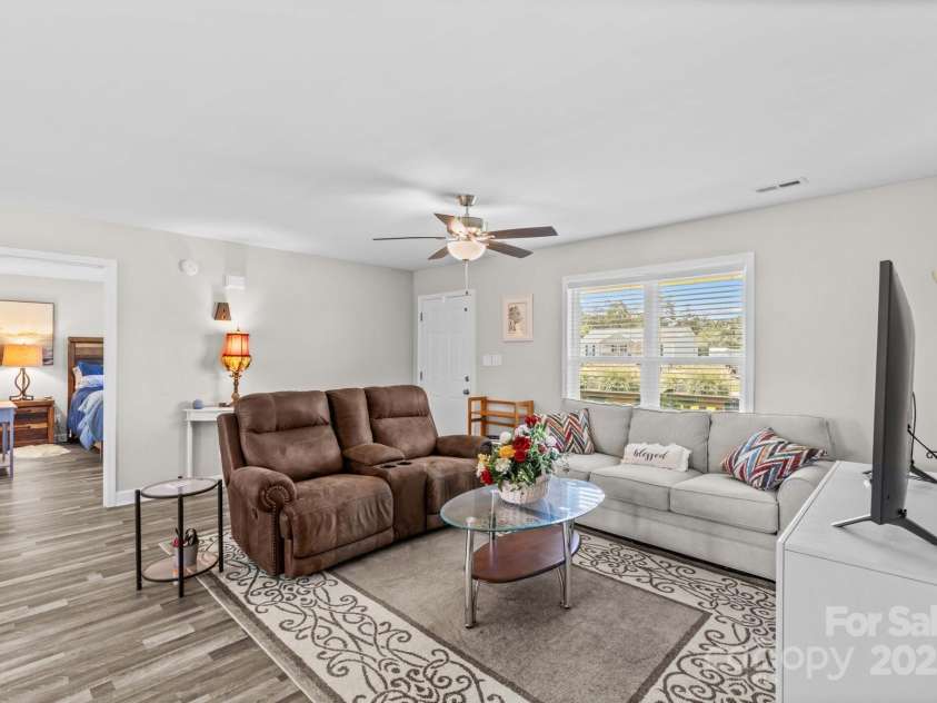 161 Mack Trail, Lexington, NC 27292.  MLS# CAR4279847, YatesRealty ID 26793. 