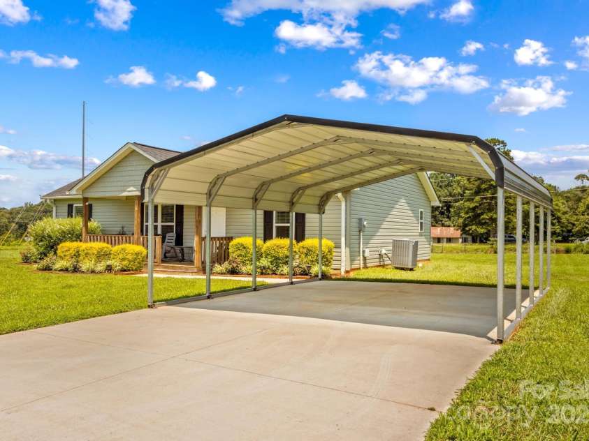 161 Mack Trail, Lexington, NC 27292.  MLS# CAR4279847, YatesRealty ID 26793. 