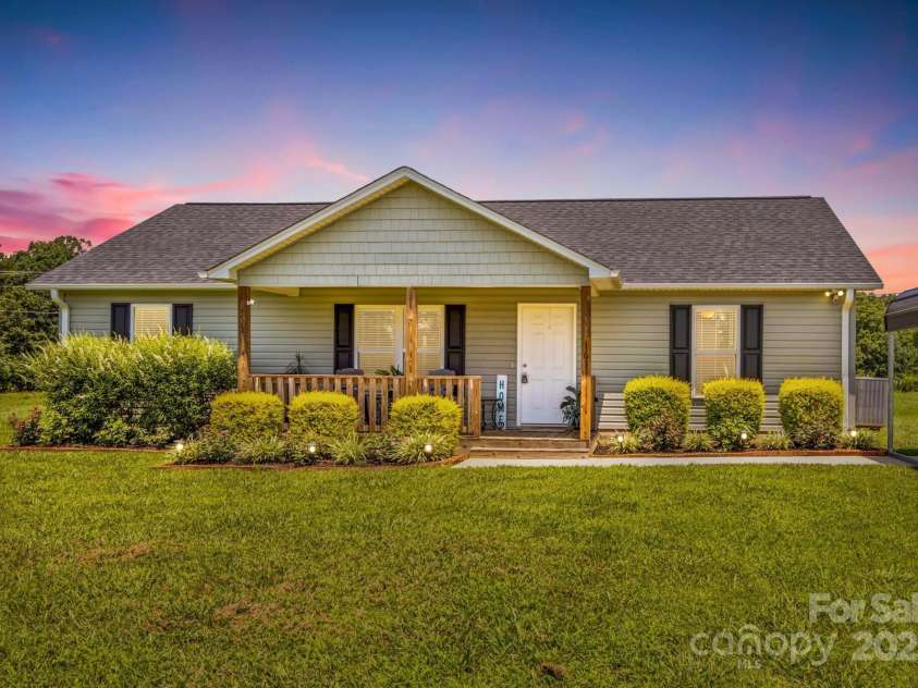 161 Mack Trail, Lexington, NC 27292.  MLS# CAR4279847, YatesRealty ID 26793. 