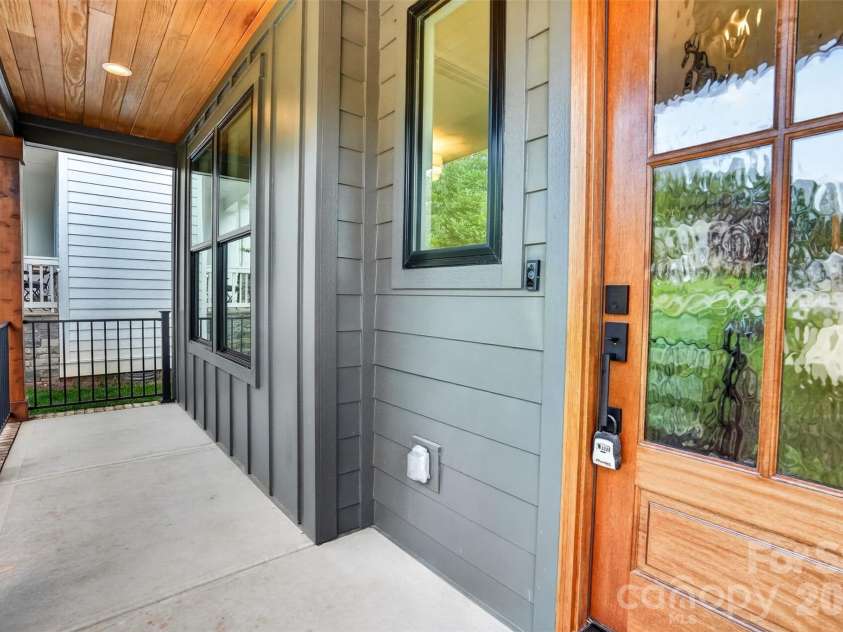 417 Cama Street, Charlotte, NC 28217.  MLS# CAR4380896, YatesRealty ID 26793. 