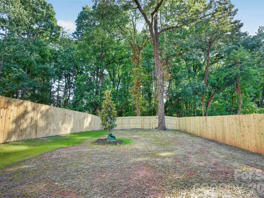 417 Cama Street, Charlotte, NC 28217.  MLS# CAR4380896, YatesRealty ID 26793. 