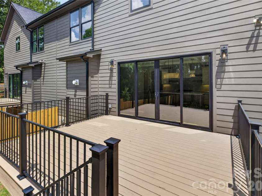 417 Cama Street, Charlotte, NC 28217.  MLS# CAR4380896, YatesRealty ID 26793. 