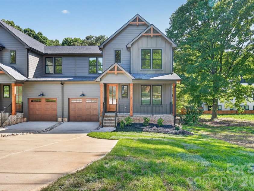 421 Cama Street, Charlotte, NC 28217.  MLS# CAR4380920, YatesRealty ID 26794. 