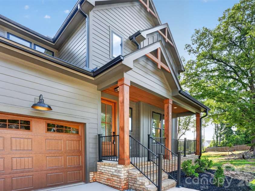 421 Cama Street, Charlotte, NC 28217.  MLS# CAR4380920, YatesRealty ID 26794. 