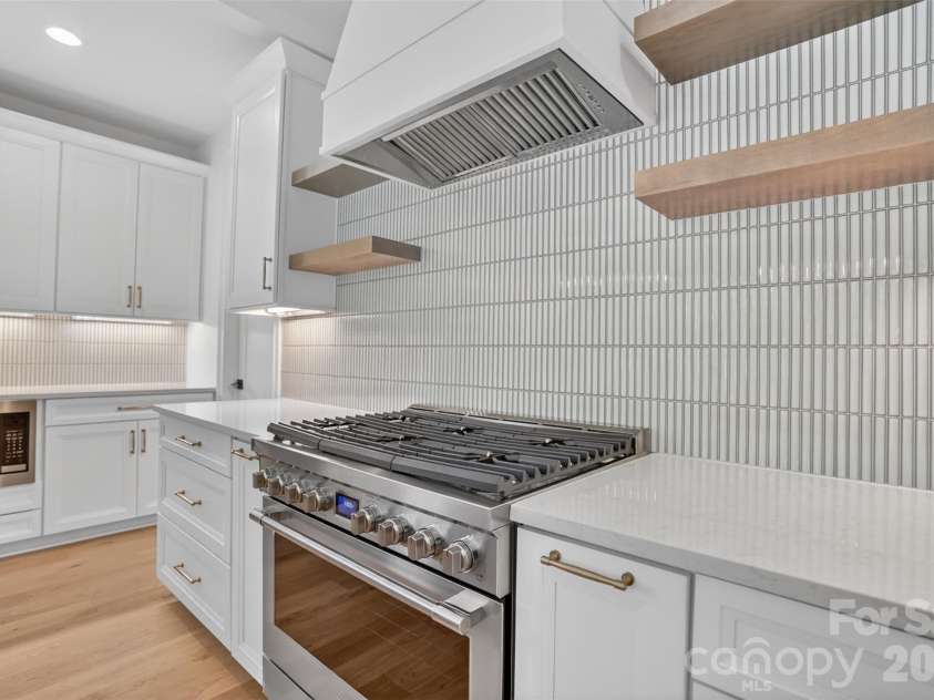 421 Cama Street, Charlotte, NC 28217.  MLS# CAR4380920, YatesRealty ID 26794. 