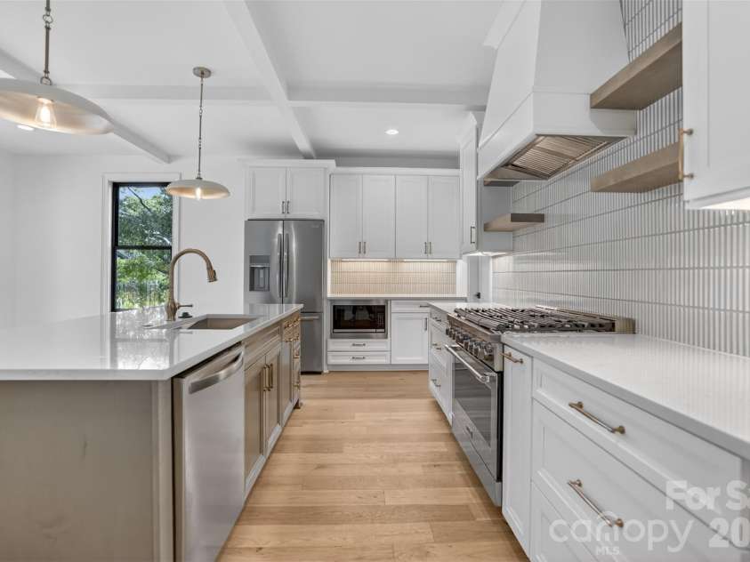421 Cama Street, Charlotte, NC 28217.  MLS# CAR4380920, YatesRealty ID 26794. 