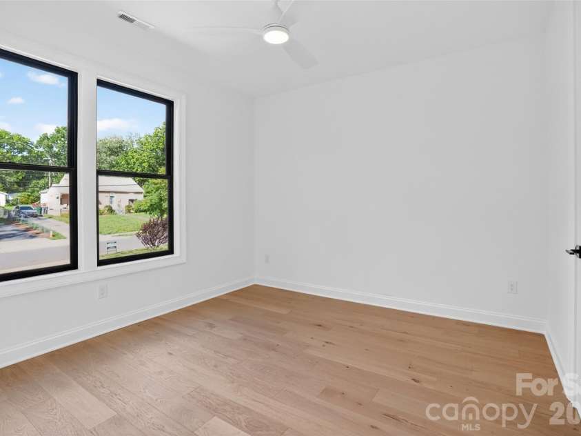 421 Cama Street, Charlotte, NC 28217.  MLS# CAR4380920, YatesRealty ID 26794. 