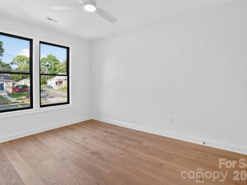 421 Cama Street, Charlotte, NC 28217.  MLS# CAR4380920, YatesRealty ID 26794. 