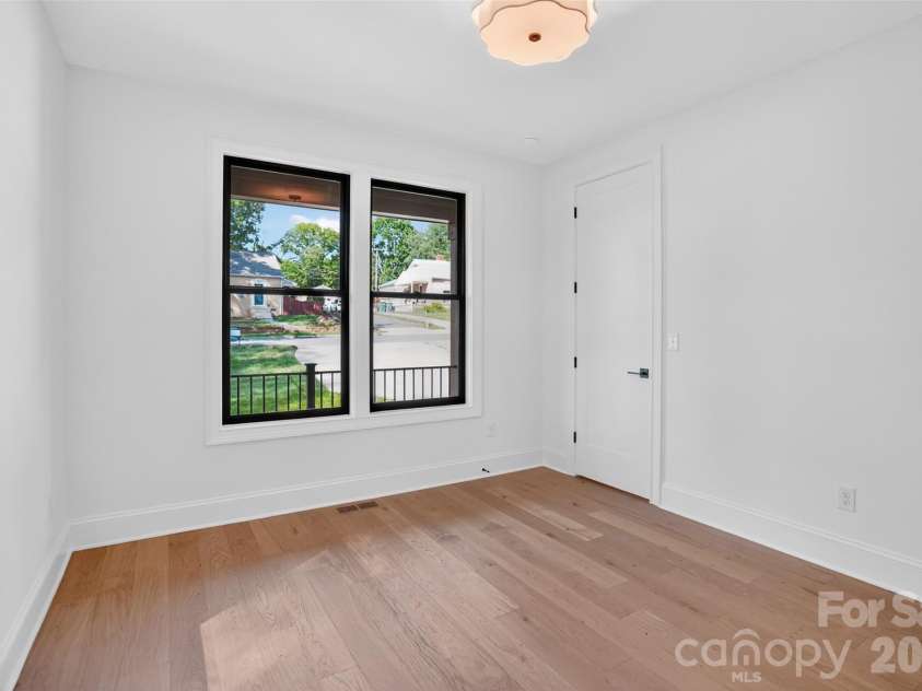 421 Cama Street, Charlotte, NC 28217.  MLS# CAR4380920, YatesRealty ID 26794. 