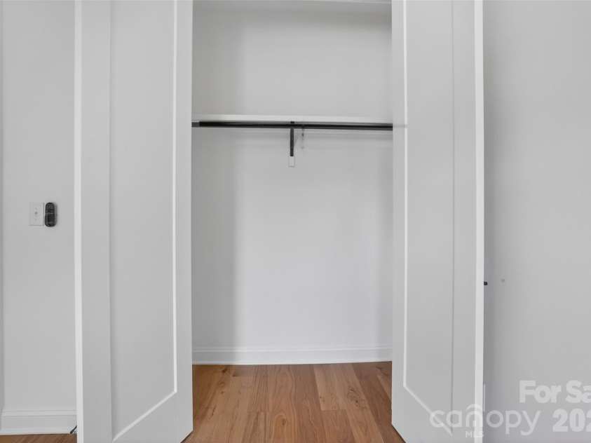 421 Cama Street, Charlotte, NC 28217.  MLS# CAR4380920, YatesRealty ID 26794. 