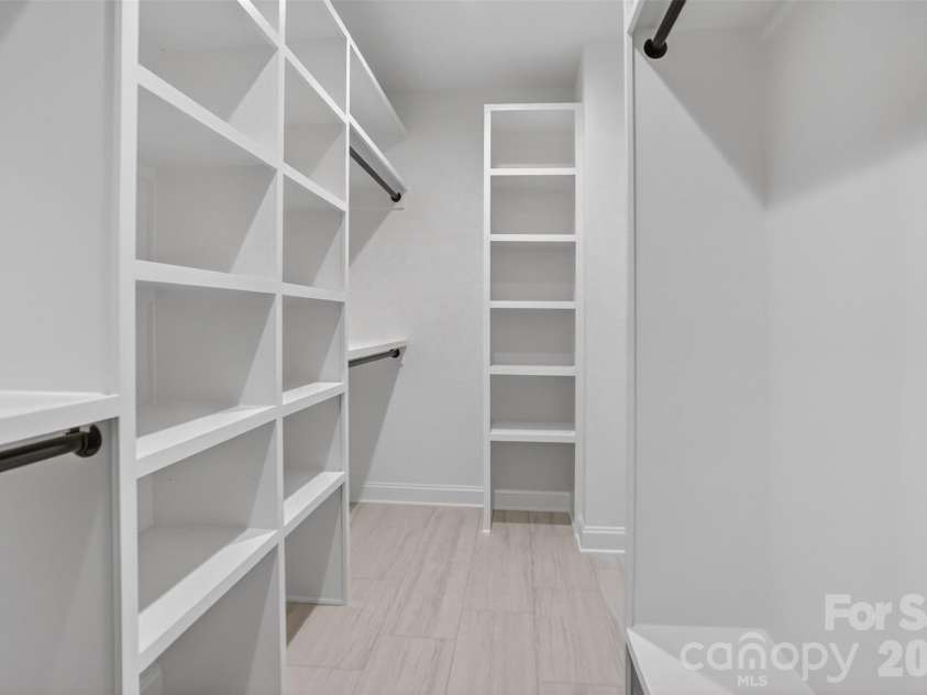 421 Cama Street, Charlotte, NC 28217.  MLS# CAR4380920, YatesRealty ID 26794. 