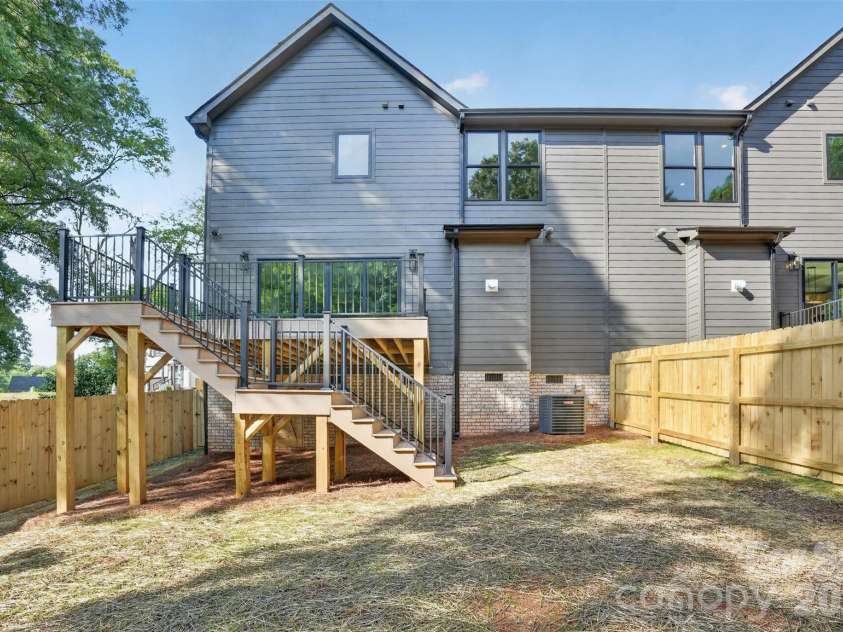 421 Cama Street, Charlotte, NC 28217.  MLS# CAR4380920, YatesRealty ID 26794. 
