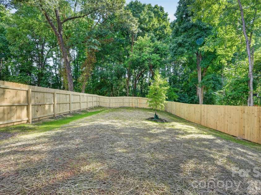 421 Cama Street, Charlotte, NC 28217.  MLS# CAR4380920, YatesRealty ID 26794. 