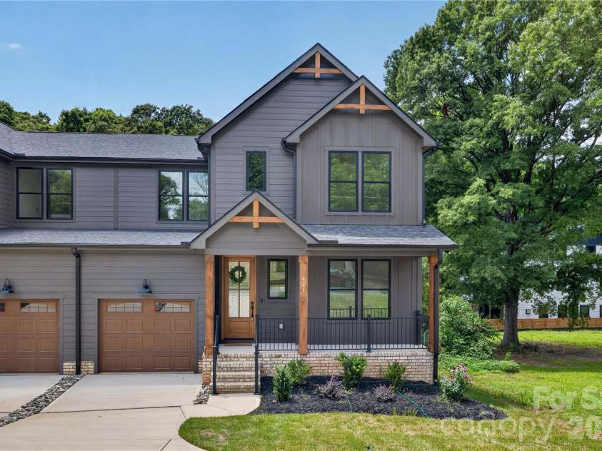 421 Cama Street, Charlotte, NC 28217.  MLS# CAR4380920, YatesRealty ID 26794. 