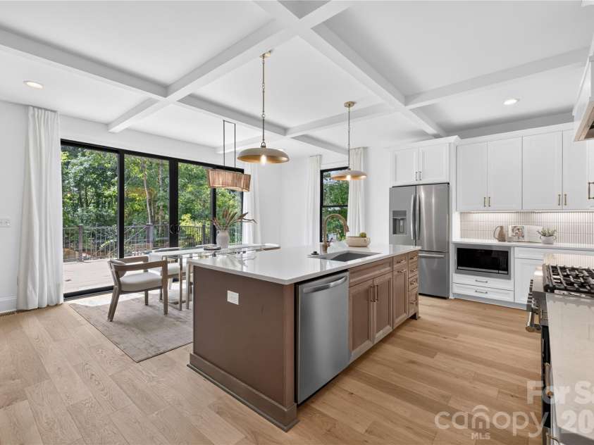 421 Cama Street, Charlotte, NC 28217.  MLS# CAR4380920, YatesRealty ID 26794. 