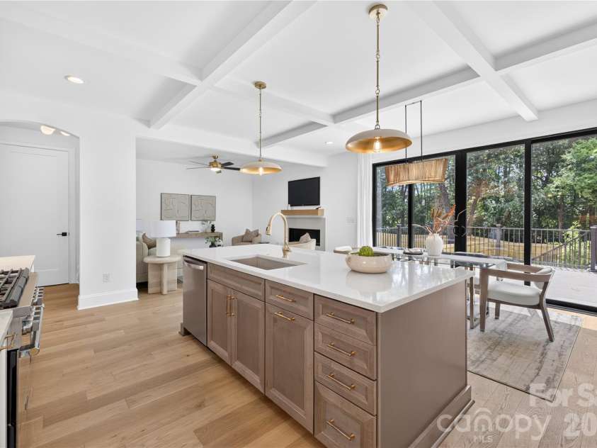 421 Cama Street, Charlotte, NC 28217.  MLS# CAR4380920, YatesRealty ID 26794. 