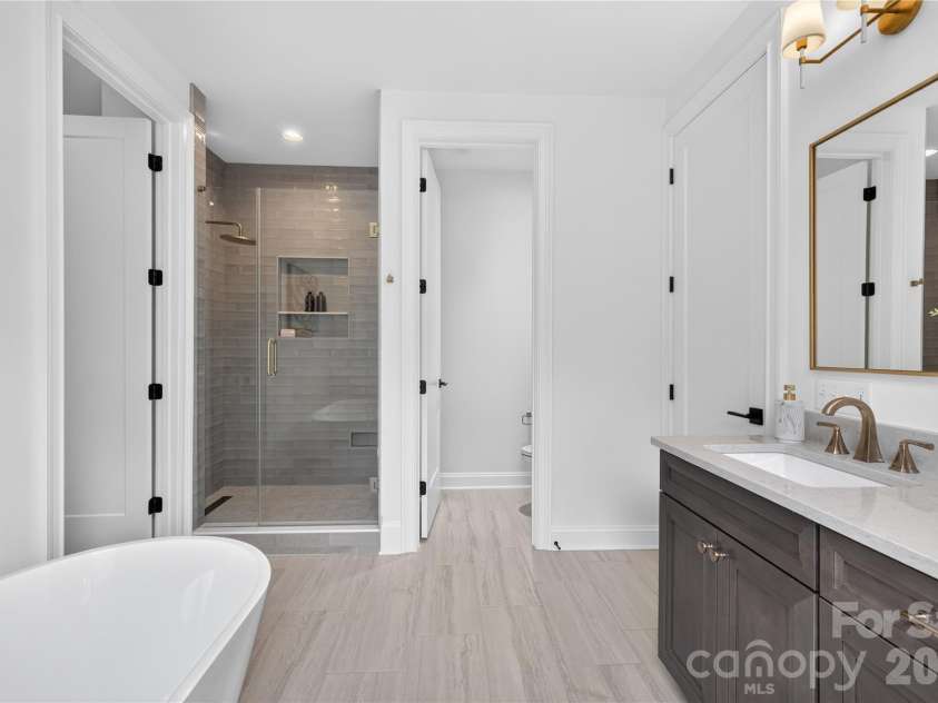 421 Cama Street, Charlotte, NC 28217.  MLS# CAR4380920, YatesRealty ID 26794. 