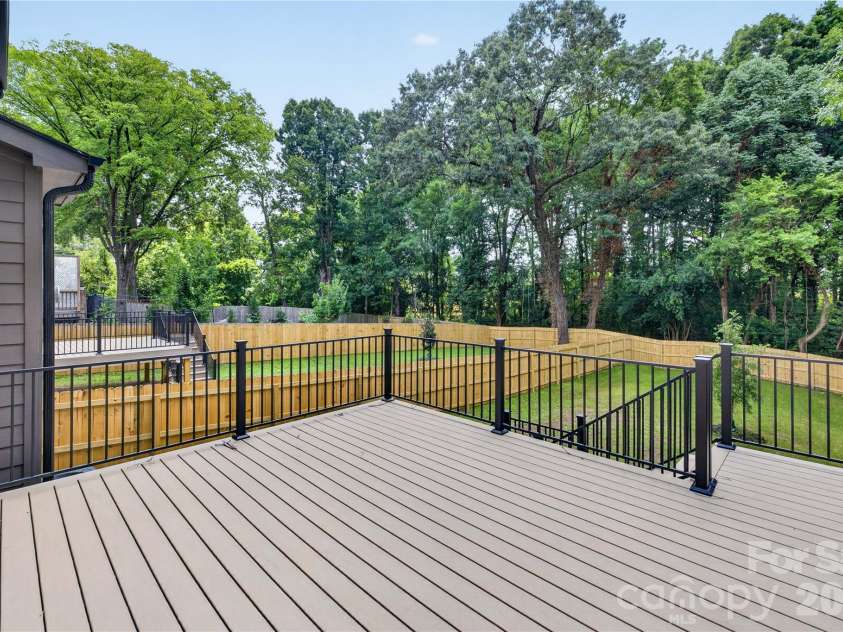 421 Cama Street, Charlotte, NC 28217.  MLS# CAR4380920, YatesRealty ID 26794. 