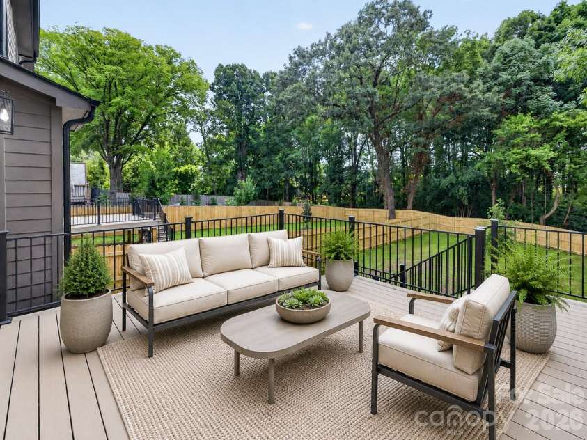 421 Cama Street, Charlotte, NC 28217.  MLS# CAR4380920, YatesRealty ID 26794. 