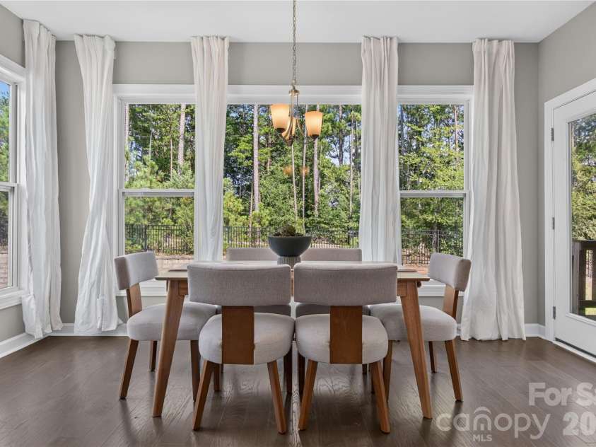 366 Hampton Trail Drive, Fort Mill, SC 29708.  MLS# CAR4400285, YatesRealty ID 26795. 270 Degrees of Windows