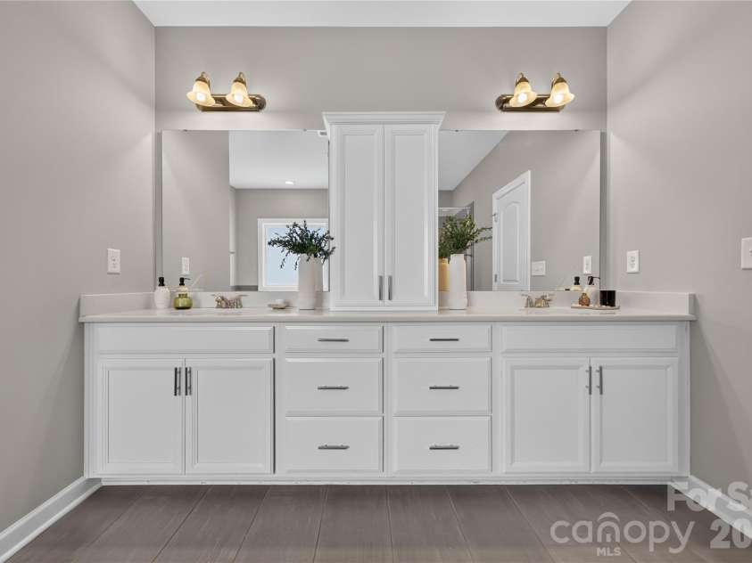 366 Hampton Trail Drive, Fort Mill, SC 29708.  MLS# CAR4400285, YatesRealty ID 26795. Double Vanity With Vertical Storage