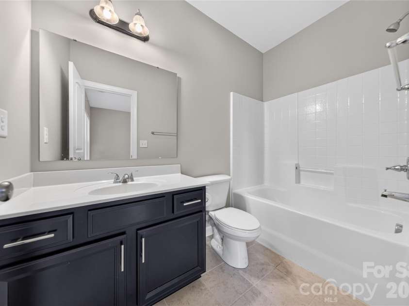 366 Hampton Trail Drive, Fort Mill, SC 29708.  MLS# CAR4400285, YatesRealty ID 26795. Full Bathroom Four