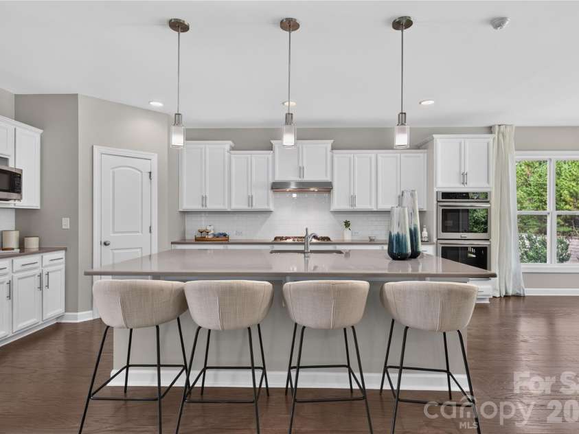 366 Hampton Trail Drive, Fort Mill, SC 29708.  MLS# CAR4400285, YatesRealty ID 26795. Gourmet Chef's Kitchen