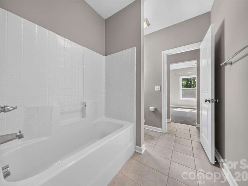 366 Hampton Trail Drive, Fort Mill, SC 29708.  MLS# CAR4400285, YatesRealty ID 26795. Jack N Jill Bath