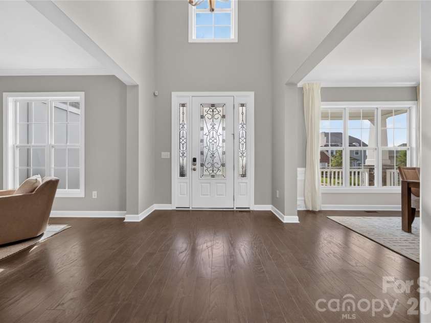 366 Hampton Trail Drive, Fort Mill, SC 29708.  MLS# CAR4400285, YatesRealty ID 26795. Split Foyer Design