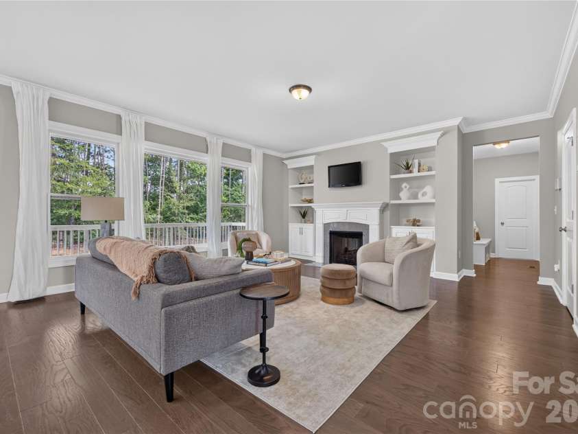 366 Hampton Trail Drive, Fort Mill, SC 29708.  MLS# CAR4400285, YatesRealty ID 26795. Tons of Natural Light