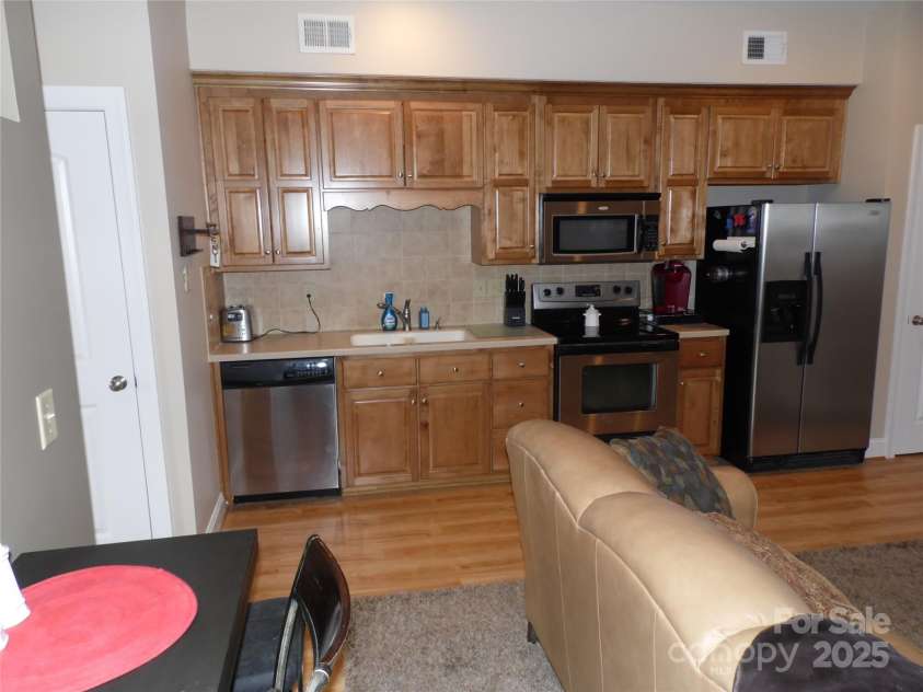 40 Club Villa Drive, Roaring Gap, NC 28627.  MLS# CAR4283360, YatesRealty ID 26795. 