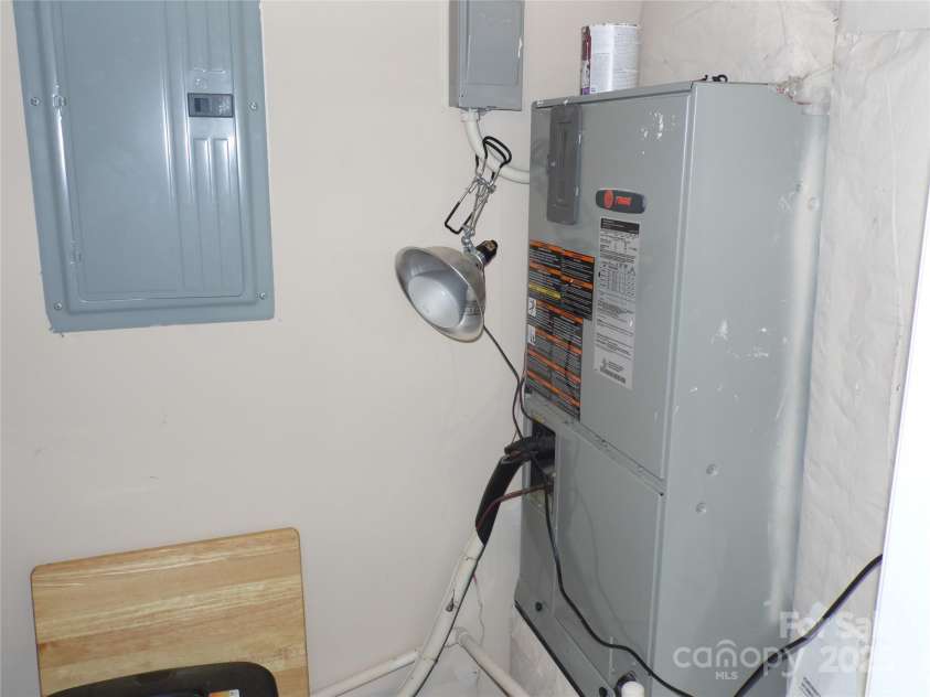 40 Club Villa Drive, Roaring Gap, NC 28627.  MLS# CAR4283360, YatesRealty ID 26795. 