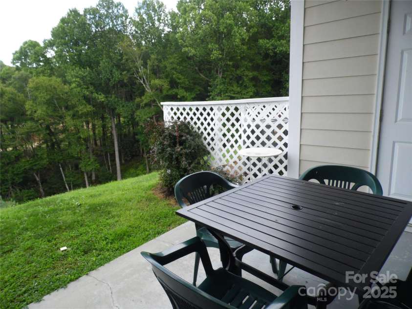 40 Club Villa Drive, Roaring Gap, NC 28627.  MLS# CAR4283360, YatesRealty ID 26795. 