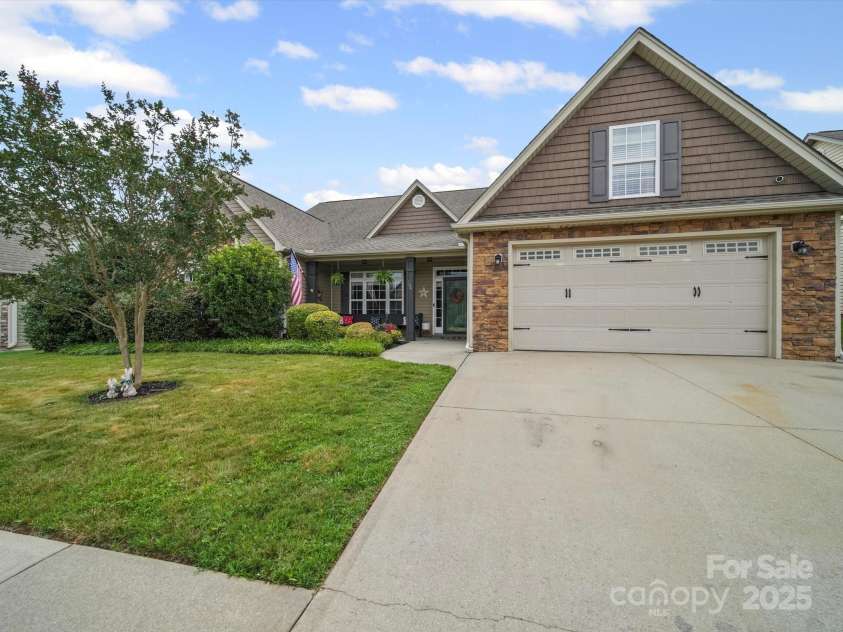 109 Dewfield Lane, Boiling Springs, SC 29316.  MLS# CAR4278754, YatesRealty ID 26796. 