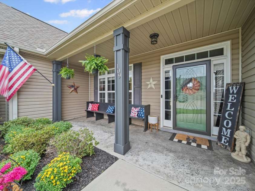 109 Dewfield Lane, Boiling Springs, SC 29316.  MLS# CAR4278754, YatesRealty ID 26796. 