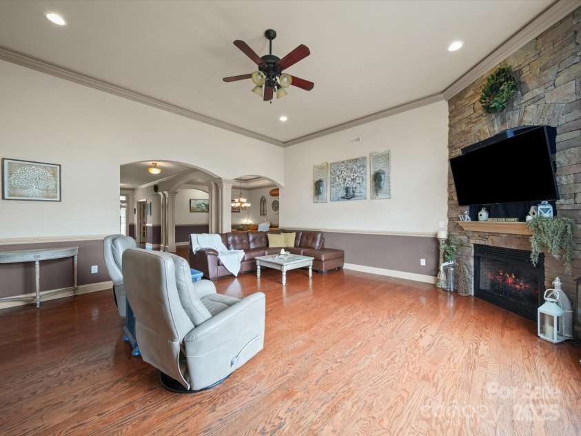 109 Dewfield Lane, Boiling Springs, SC 29316.  MLS# CAR4278754, YatesRealty ID 26796. 