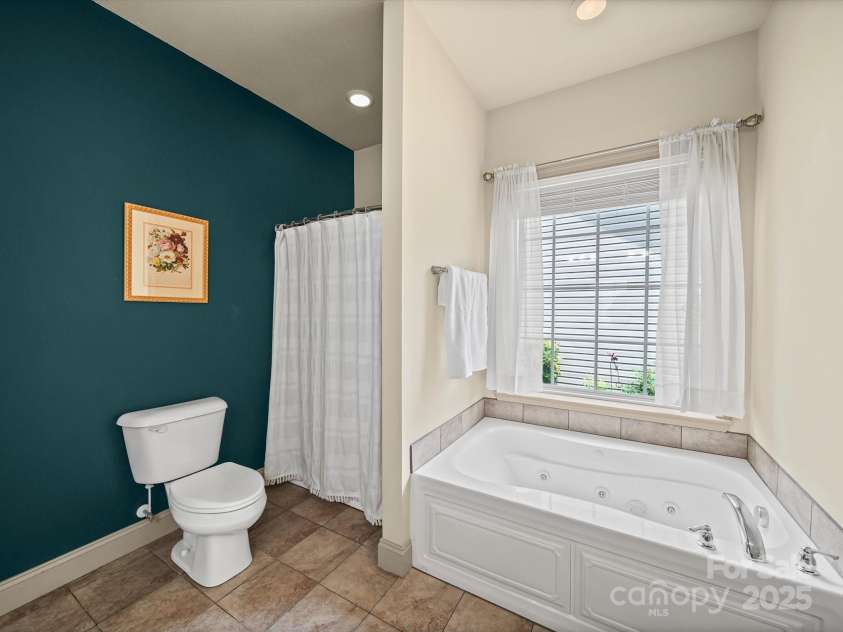 109 Dewfield Lane, Boiling Springs, SC 29316.  MLS# CAR4278754, YatesRealty ID 26796. 