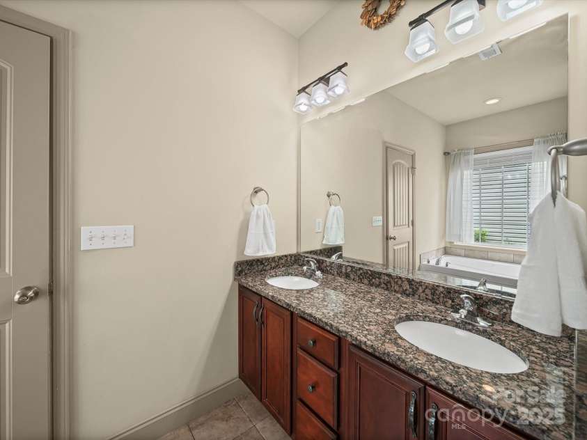 109 Dewfield Lane, Boiling Springs, SC 29316.  MLS# CAR4278754, YatesRealty ID 26796. 