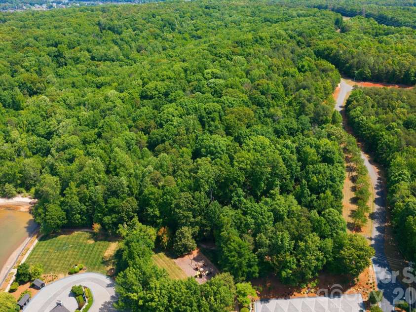 9719 Nine Eagles Lane, Charlotte, NC 28278.  MLS# CAR4388347, YatesRealty ID 26796. 